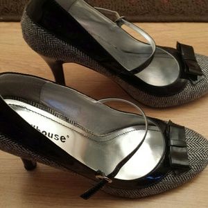 Dollhouse Black /Gray Size 10 Heels